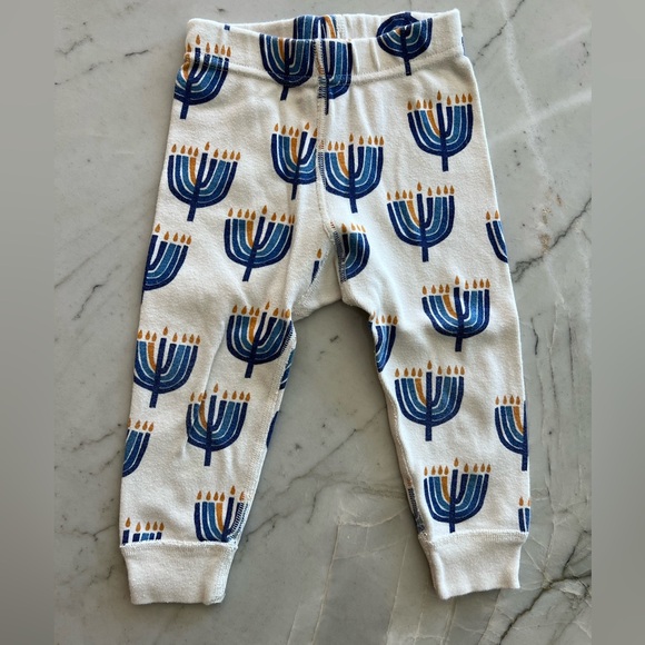 Hanna Andersson Menorah Pajamas - Picture 4 of 7